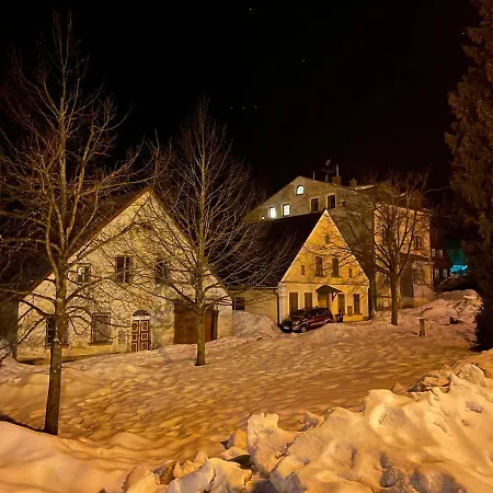 Apartamento U Nás Doma V Chatě Alfa